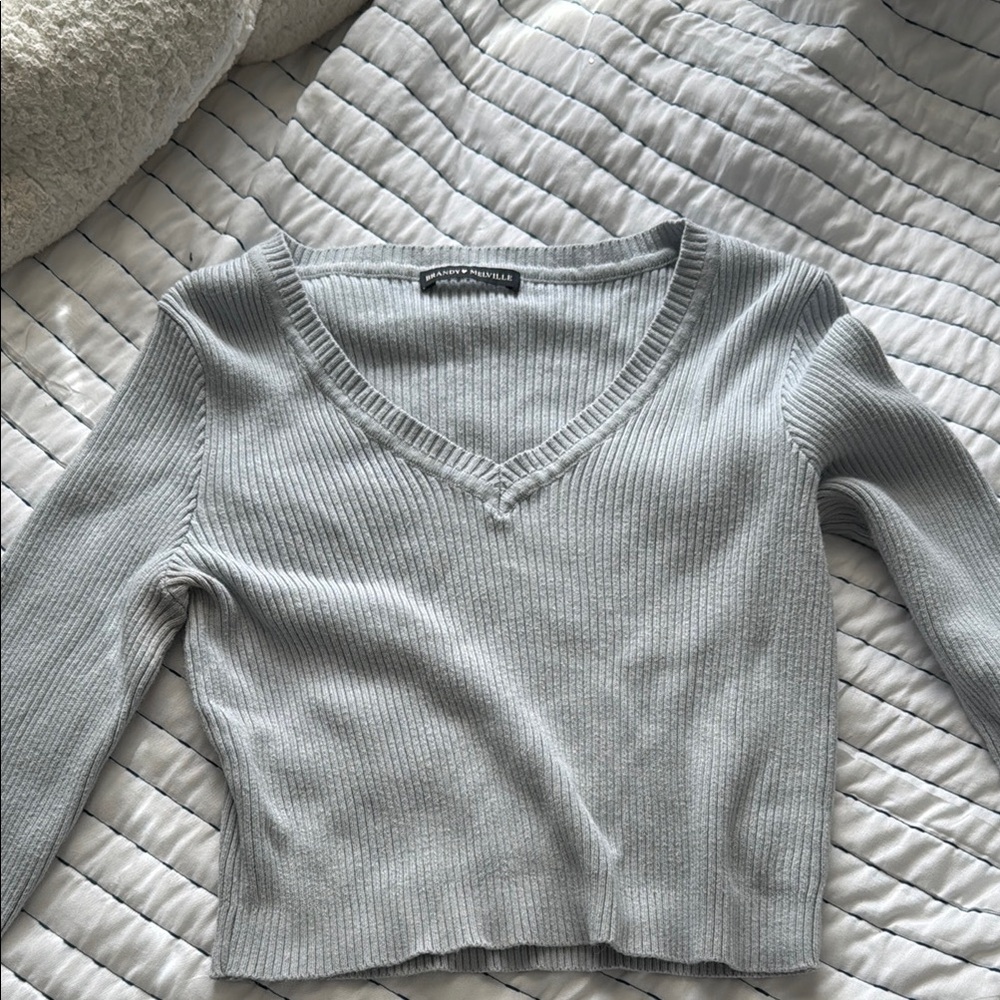 Women's Brandy Melville very light blue to grey V-Neck semi cropped sweater
